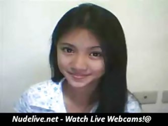18 Year Old Filipina Teen Shows Her Stuff On Webcam