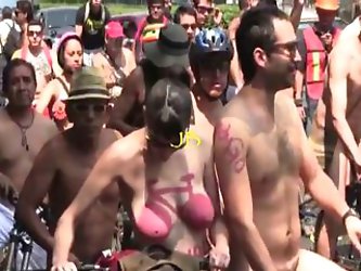 Desnudos en las calles de Mexico