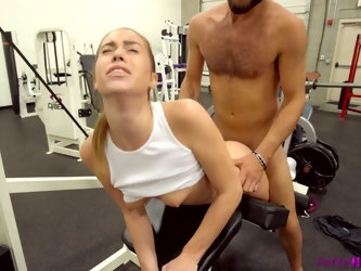 Nude chick Jill Kassidy does squats and sucks trainer's hard cock at the gym