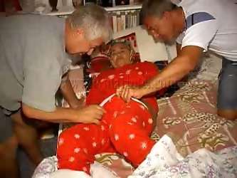 This granny is horny as hell. In this crazy sex video she gets her titties worshipped by two horny men. Guys, you have never seen anything like this.