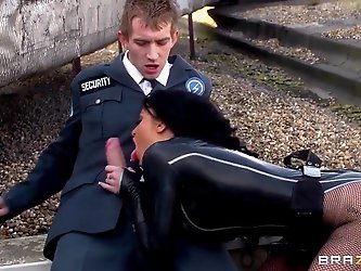 Policeman Danny D catches this luxurious thief Stacey Lacey and feels strong temptation to fuck her hard. The woman agrees but with the condition that