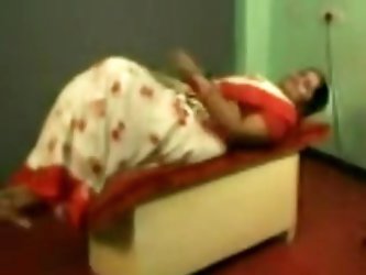 Indian aunty having sex at workplace