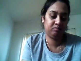 bangla aunty exposes herself on web camera for youthful paramour